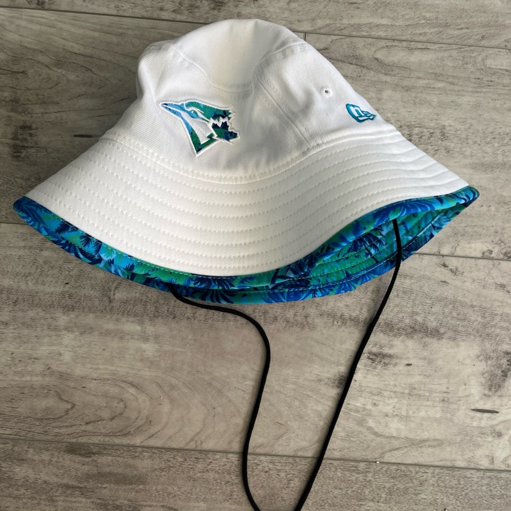 New Era MLB Toronto Blue Jays Blue and Green Tropical Bucket Sun Hat
